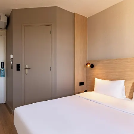 Kyriad Eco - *